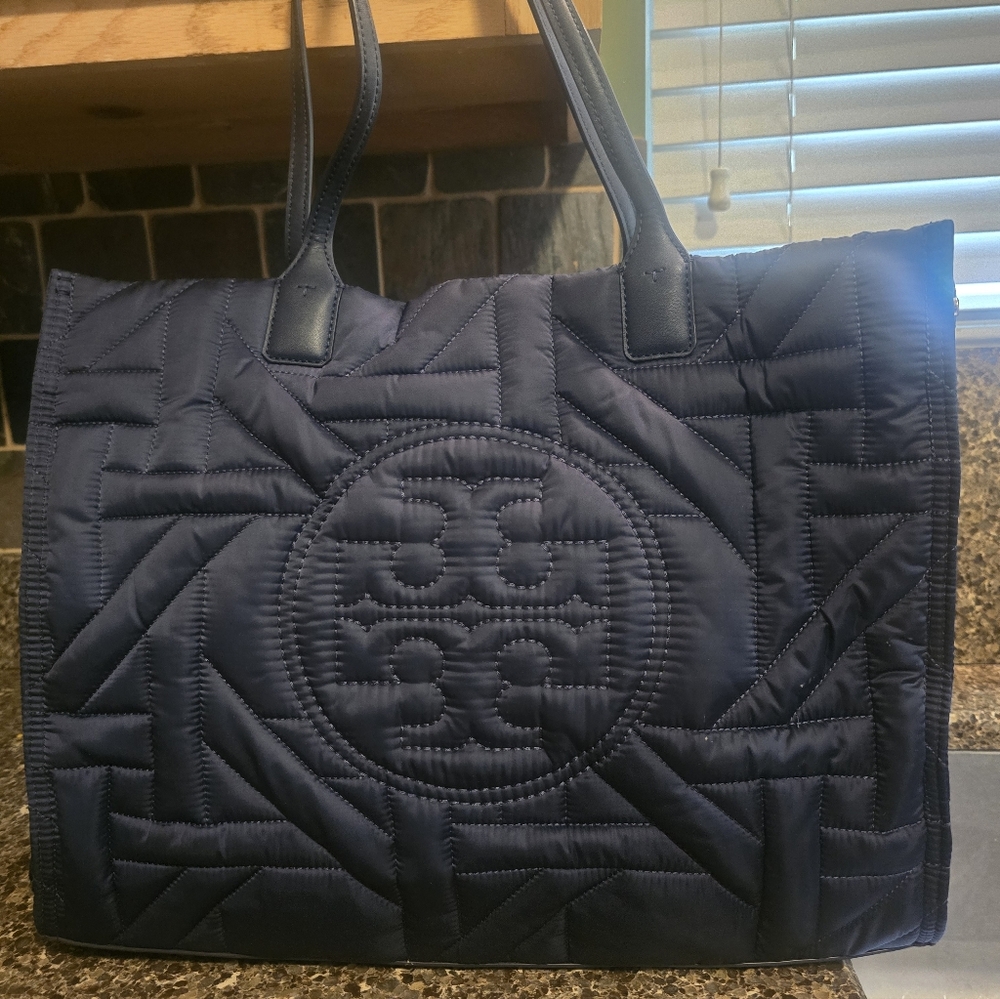 Tory Burch Quilted Logo Tote in Navy Blue - Picture 2 of 5